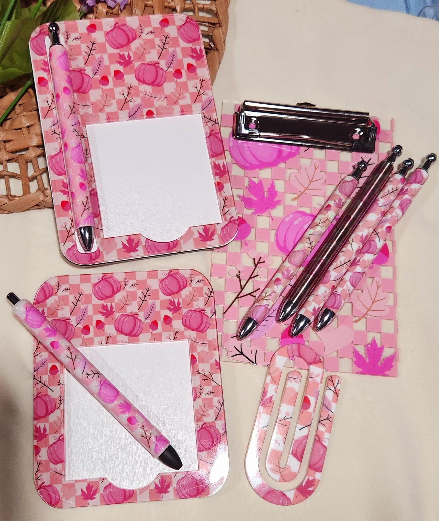 Checker Board Pumpkin (Pink) Pen & Sticky Holder